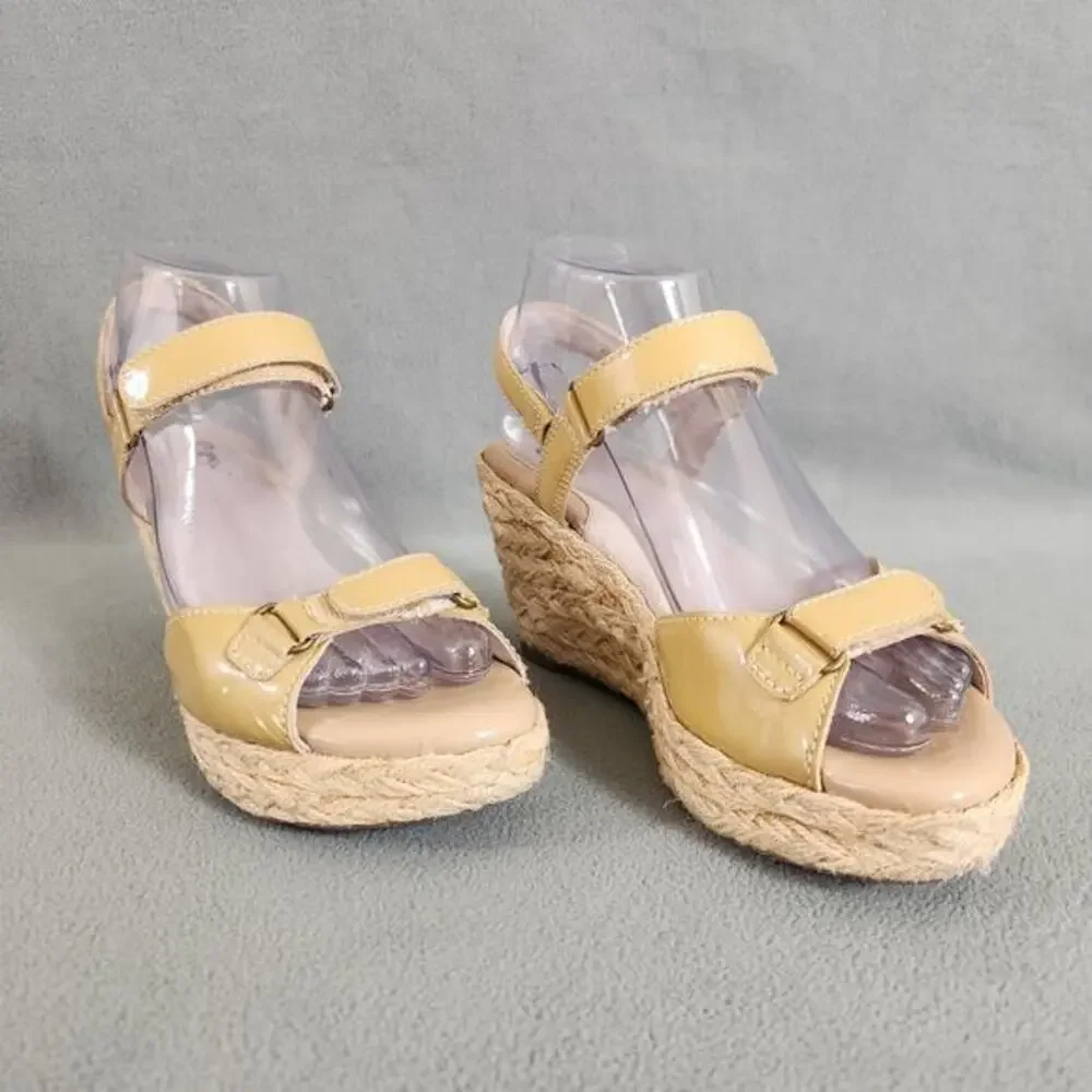 SOFTWALK Women's‎ Patent Leather Espadrille Wedges Size 7M Comfort Shoes Tan
